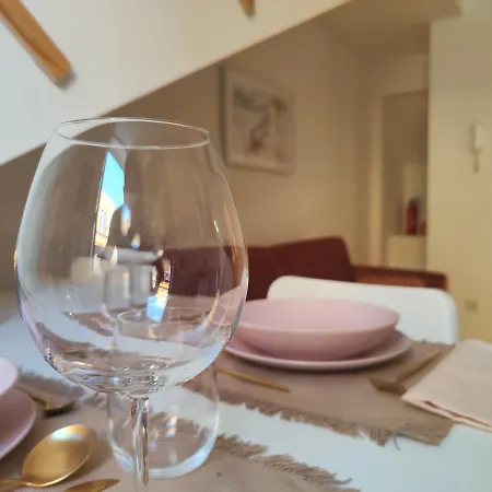 Rose Essence Aparment - Exceptional Balcony Κοΐμπρα
