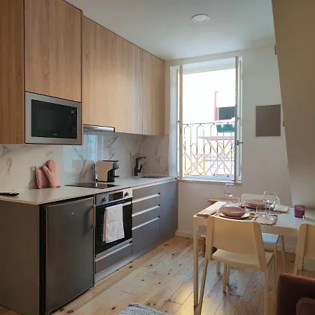 Rose Essence Aparment - Exceptional Balcony Apartment Coimbra
