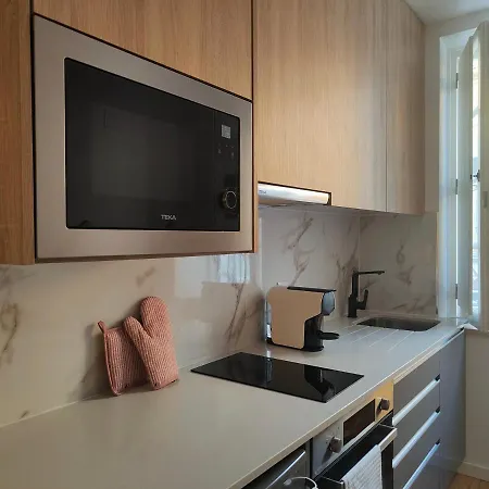 Rose Essence Aparment - Exceptional Balcony Apartment