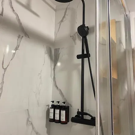 Rose Essence Aparment - Exceptional Balcony Daire *